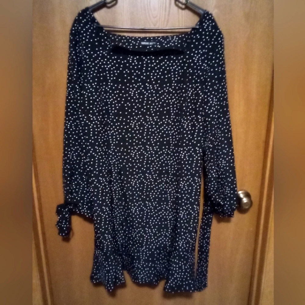 Bloom chic black polka dot party dress size 14